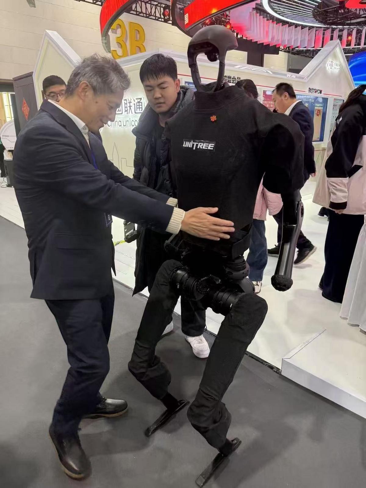 宇树科技的人形机器人(张云山/摄)