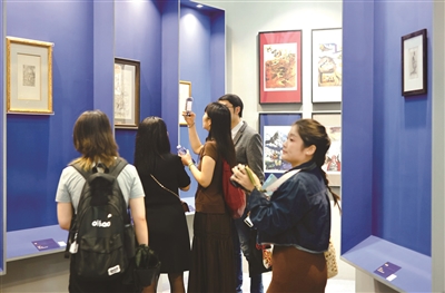 国际名家版画艺术区(A1-1馆)很受欢迎