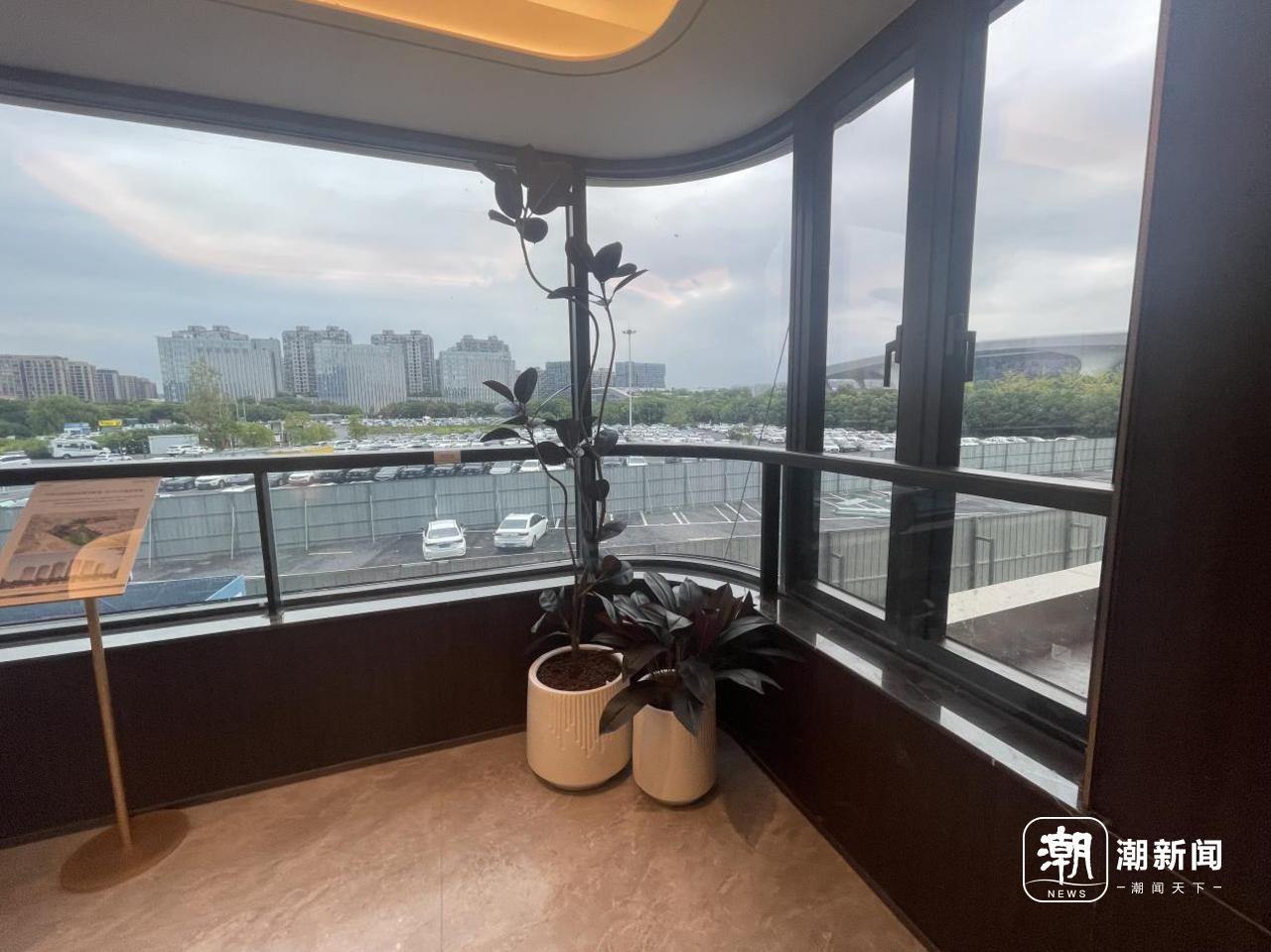 翠隐江粼轩电梯厅