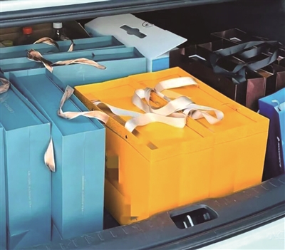 包装精美的茶叶 李晓东发布视频截图