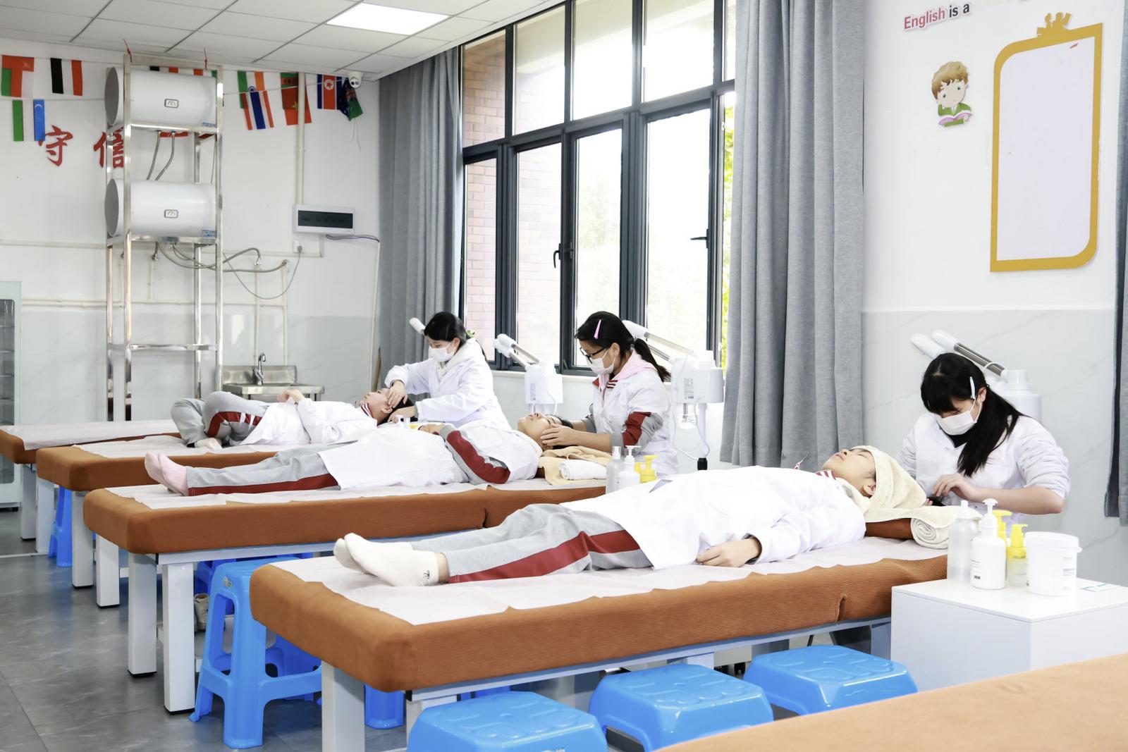 求是技工学校皮肤管理专业 配图6