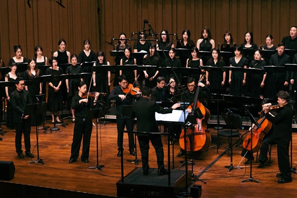 上海彩虹室内合唱团