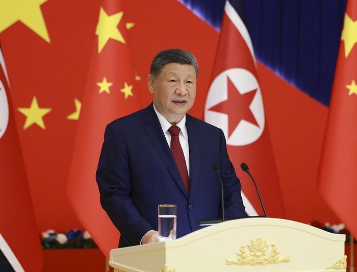 当地时间6月8日晚,中共中央总书记、国家主席习近平和夫人彭丽媛在平壤木兰馆出席朝鲜劳动党总书记、国务委员长金正恩举行的欢迎宴会。这是习近平发表致辞。