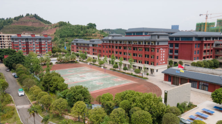 2024年5月31日拍摄的之江小学校园内景。 2024年5月31日拍摄的之江小学校园。