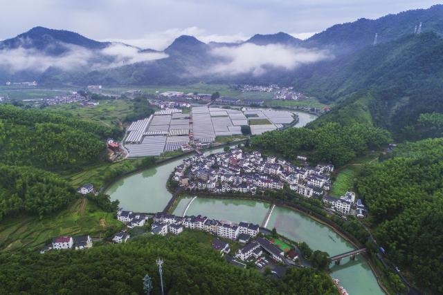 远眺淳安下姜村